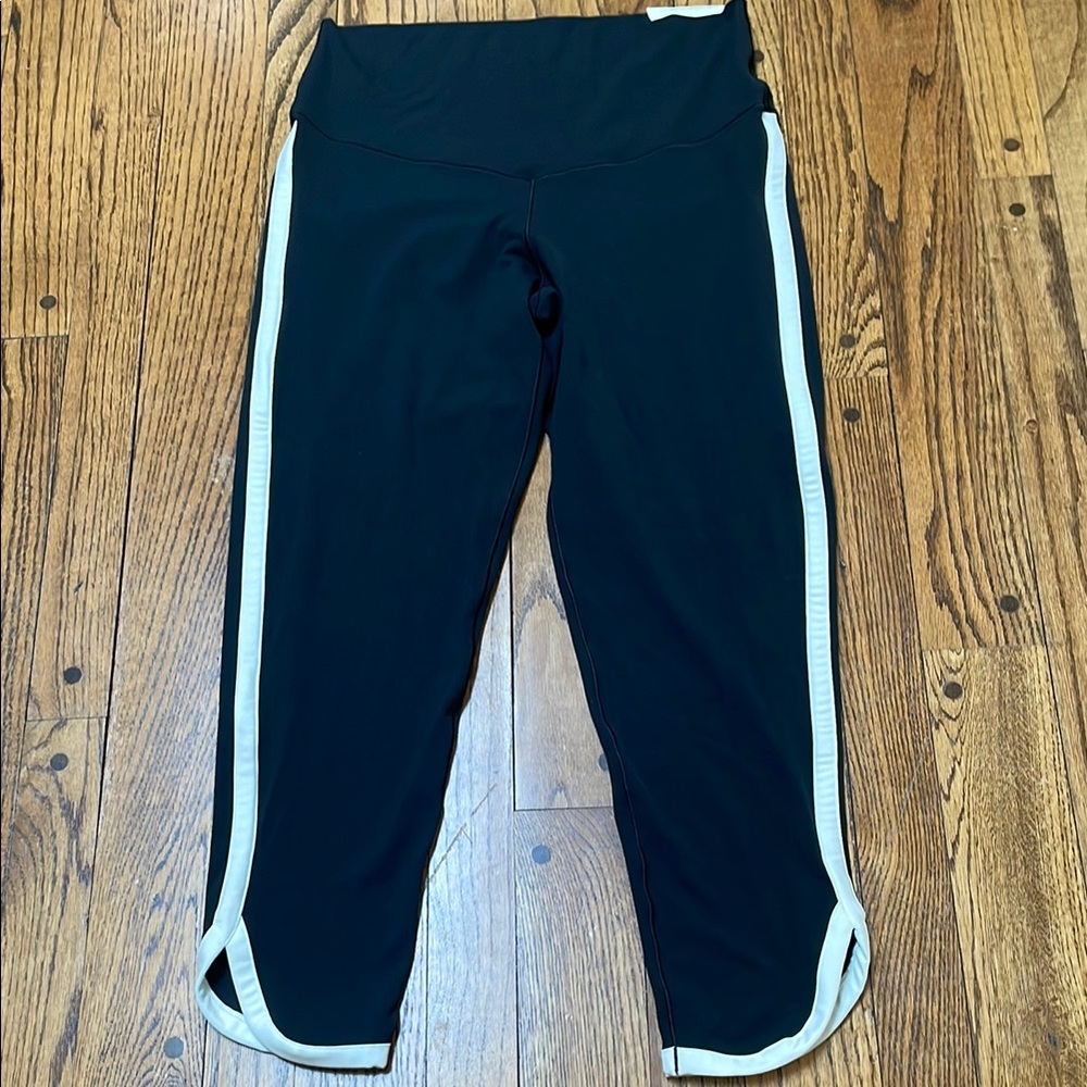 NWT Aerie Offline sz XL Real Me XTRA 7/8 Legging Hi-Rise b&w stripe sporty